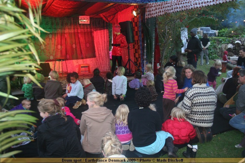 Drum spot / Earthdance Denmark 2009 * Photo  Mads Bischoff  IMG_6339.JPG