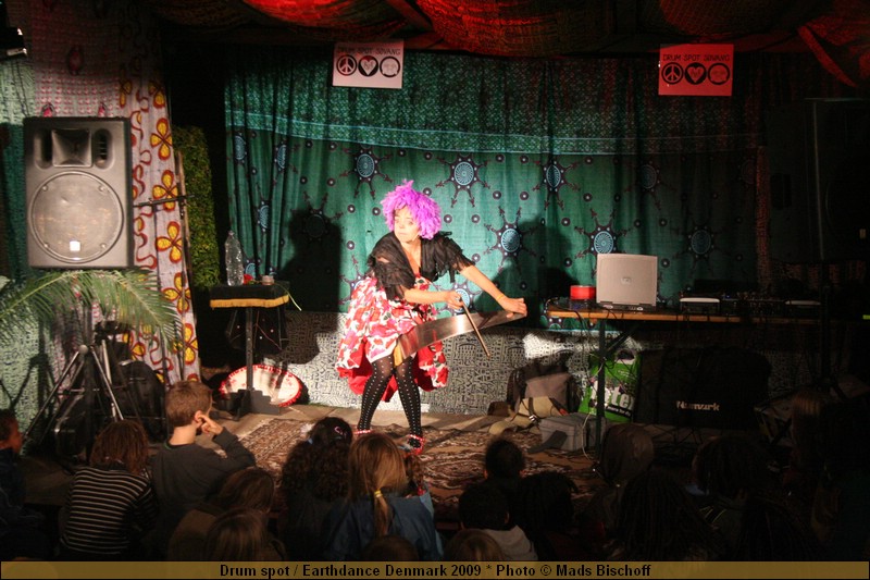Drum spot / Earthdance Denmark 2009 * Photo � Mads Bischoff  IMG_6451.JPG
